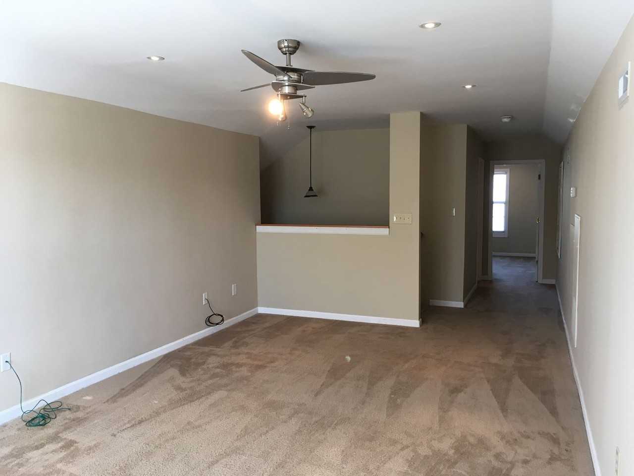 241 Collinwood Dr - Photo 4 of 16