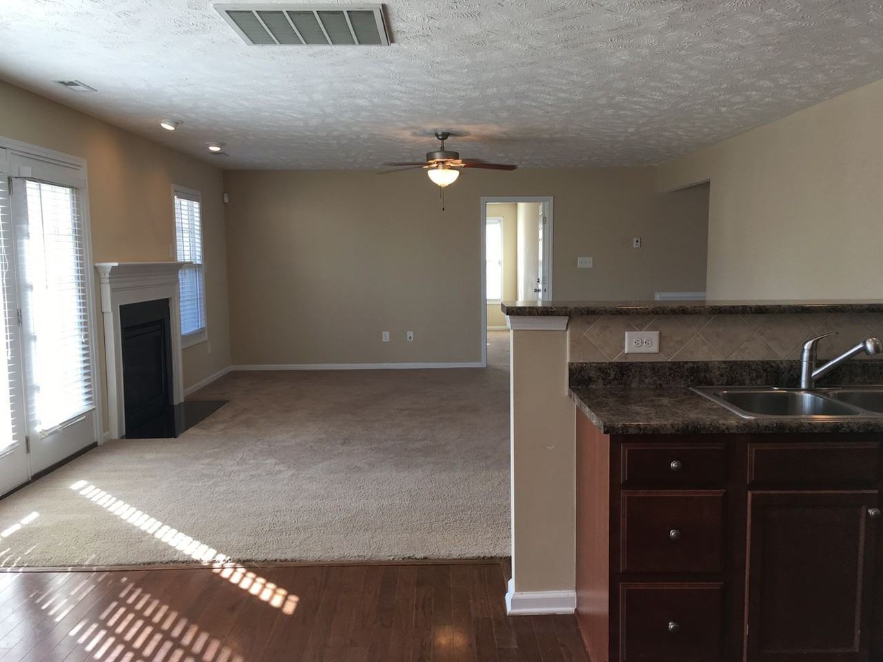 241 Collinwood Dr - Photo 5 of 16