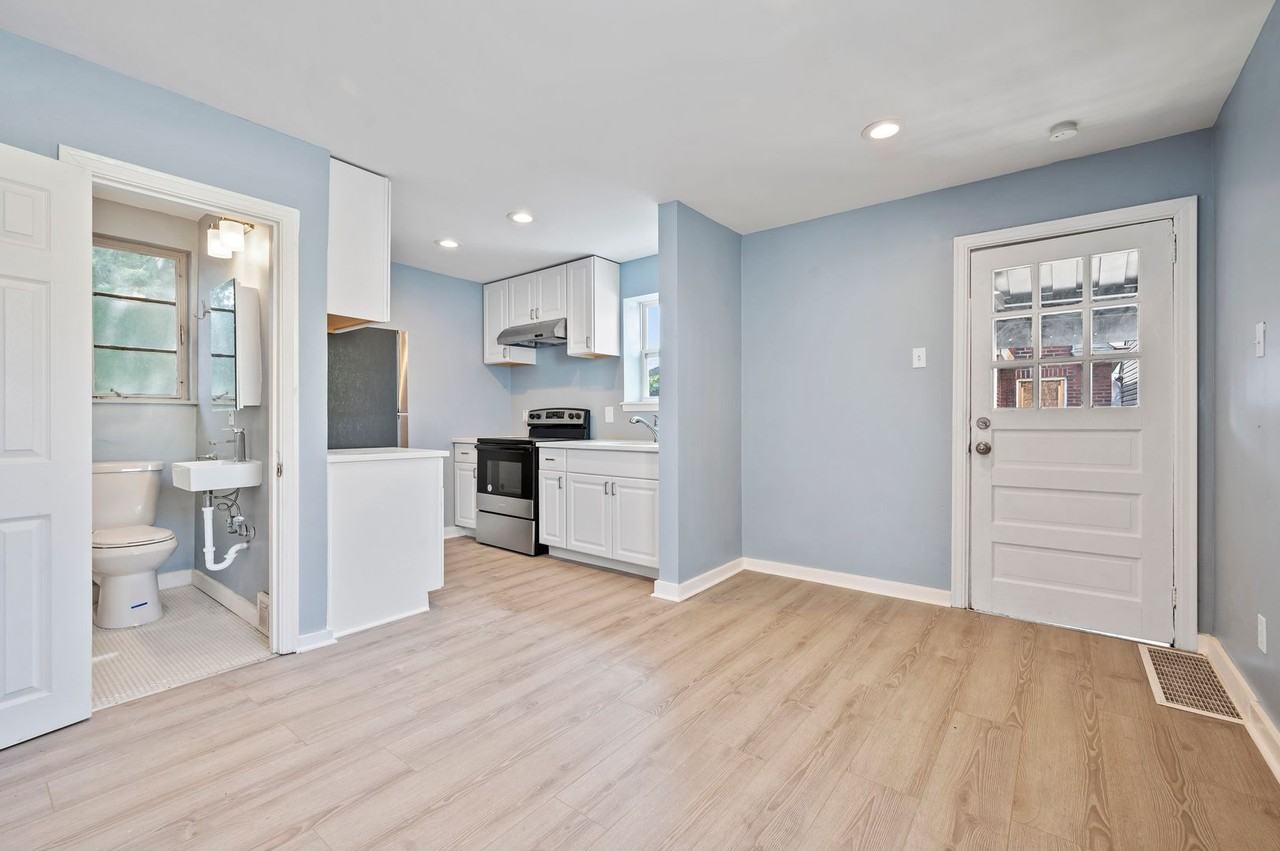 4631 4631 Torley Street - 46 Choate Way - Photo 5 of 17