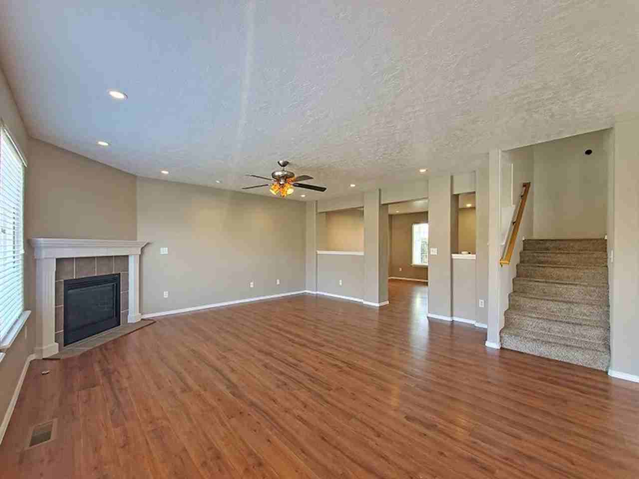 8260 W Dulcimer St - Photo 3 of 20