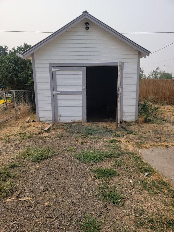 320 W Court St - Photo 2 of 11