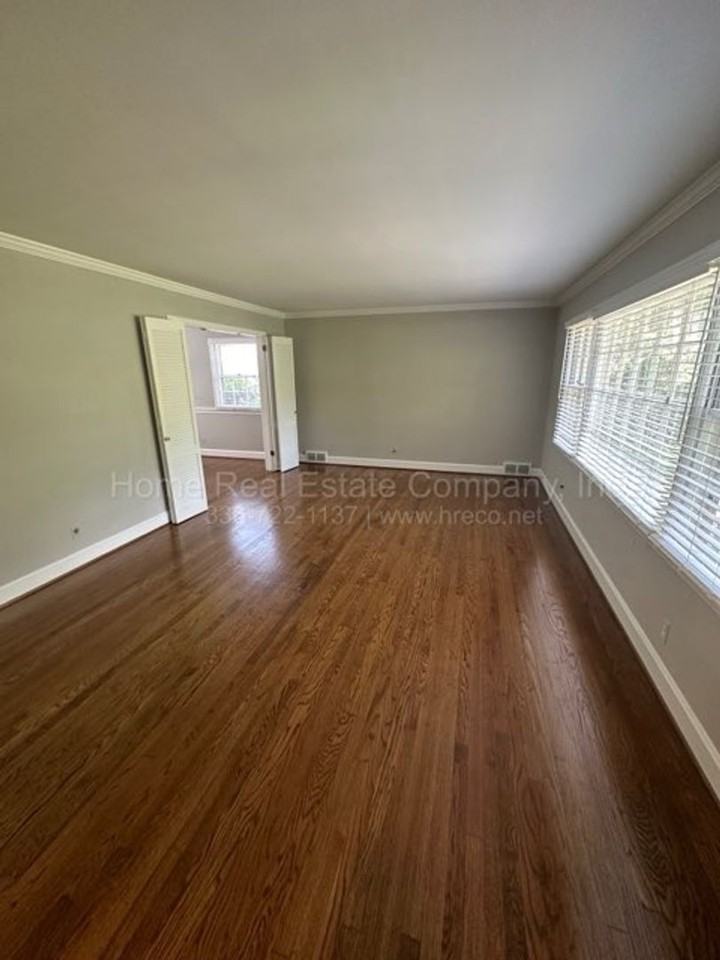 2831 Saint Claire Rd - Photo 2 of 12