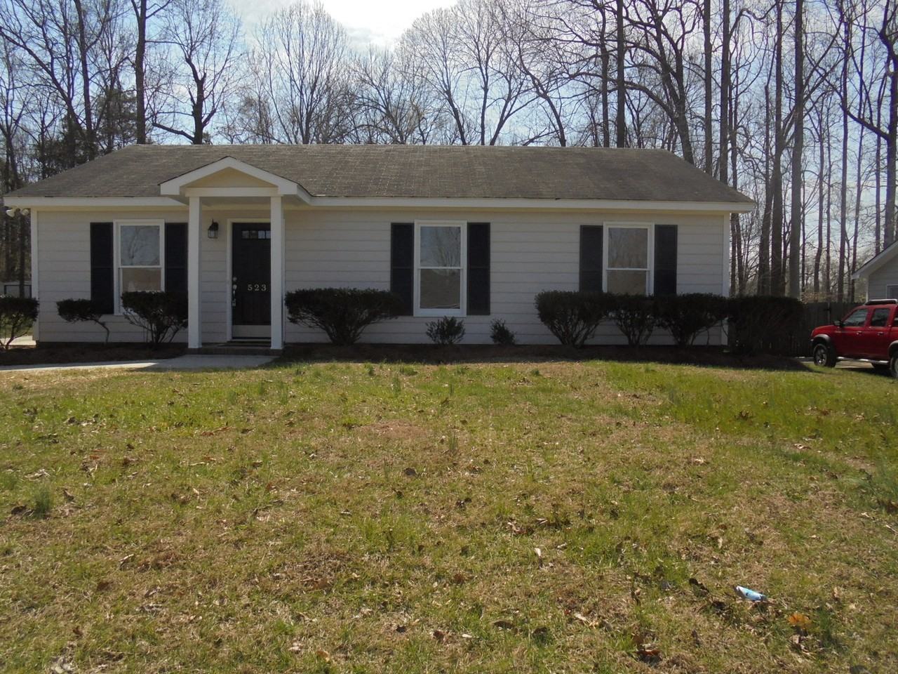 523 Apple Ridge Rd - Photo 2 of 14