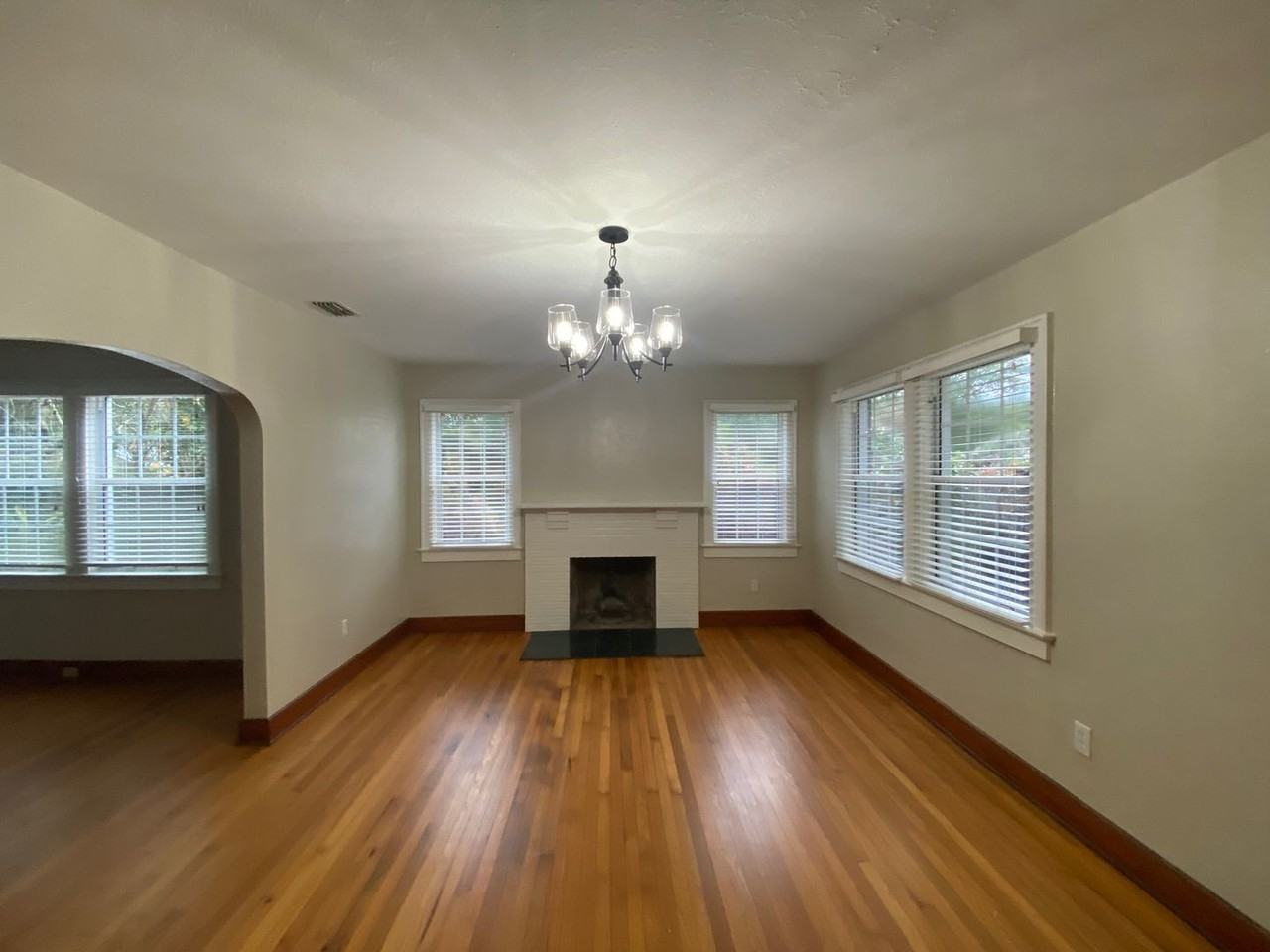 948 Alachua Ave - Photo 4 of 33