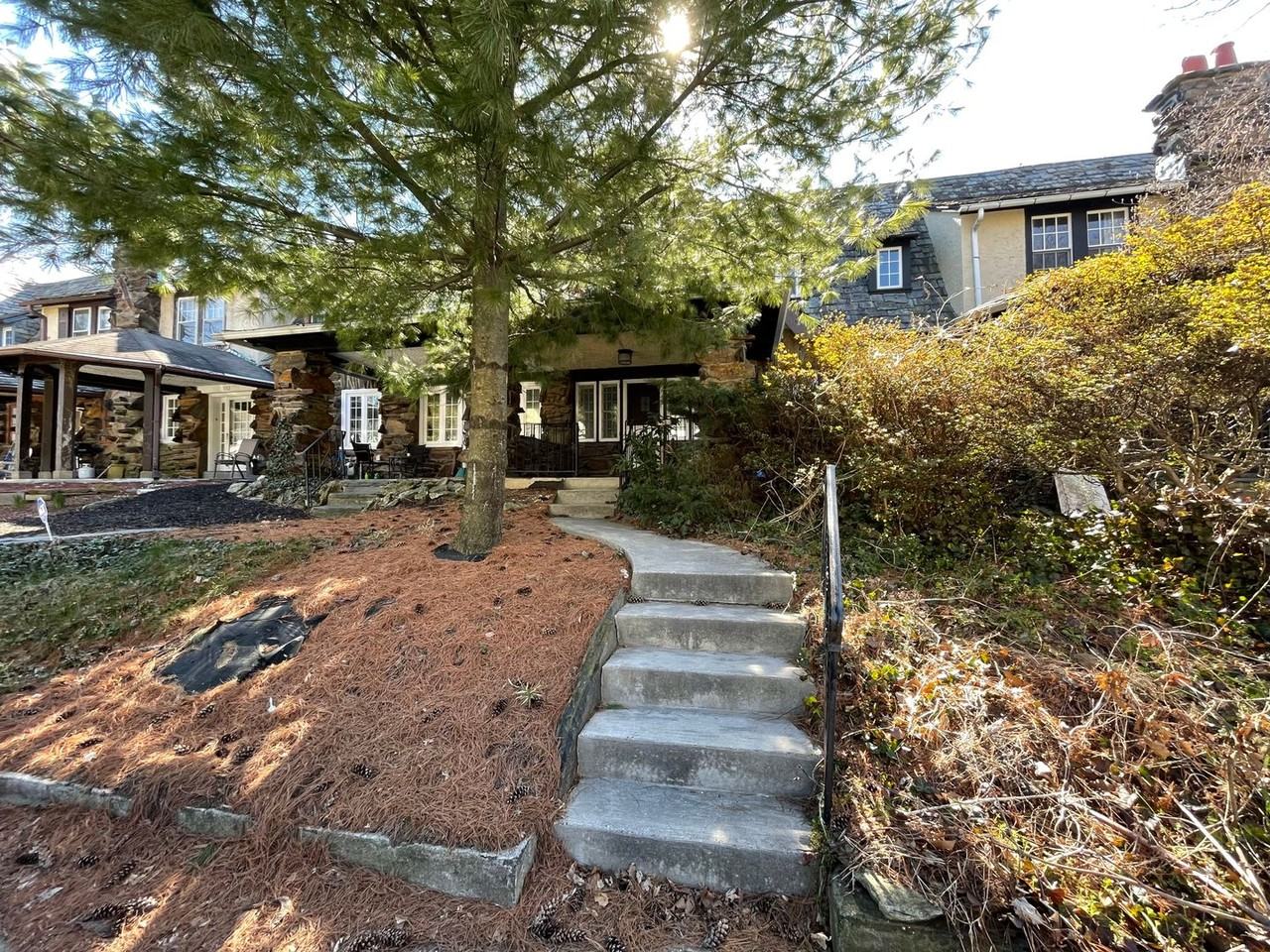 156 Stoneway Ln - Photo 3 of 25