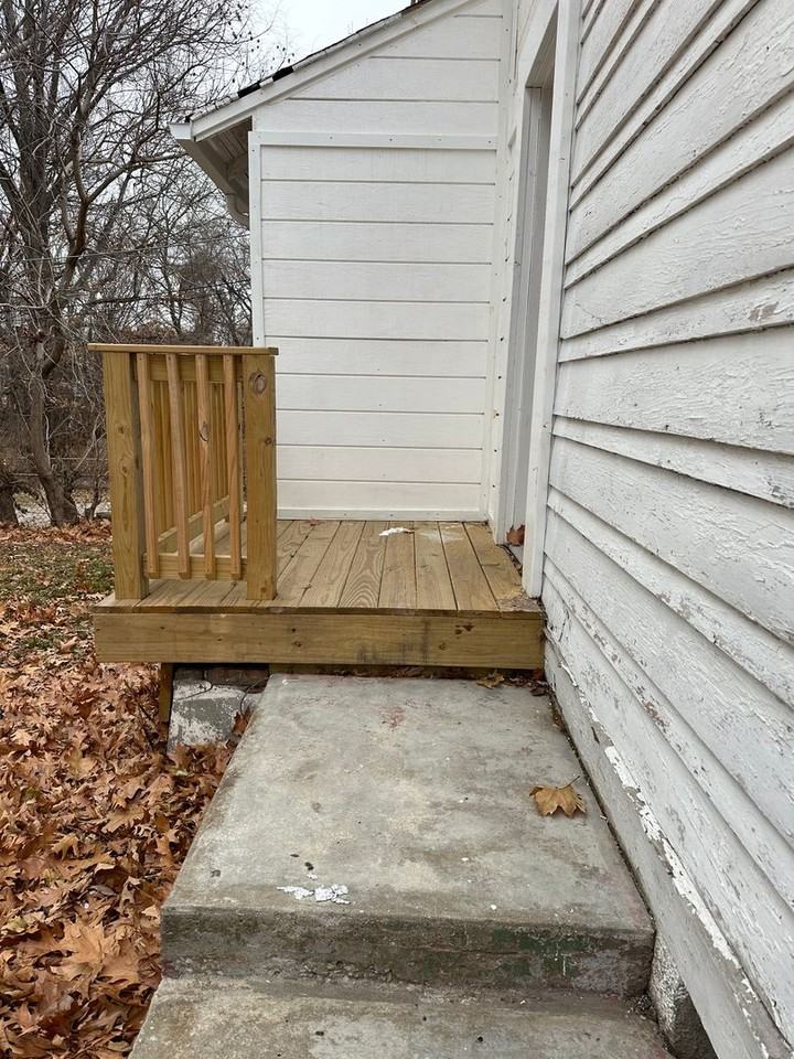 1302 E 62nd St - Photo 7 of 10