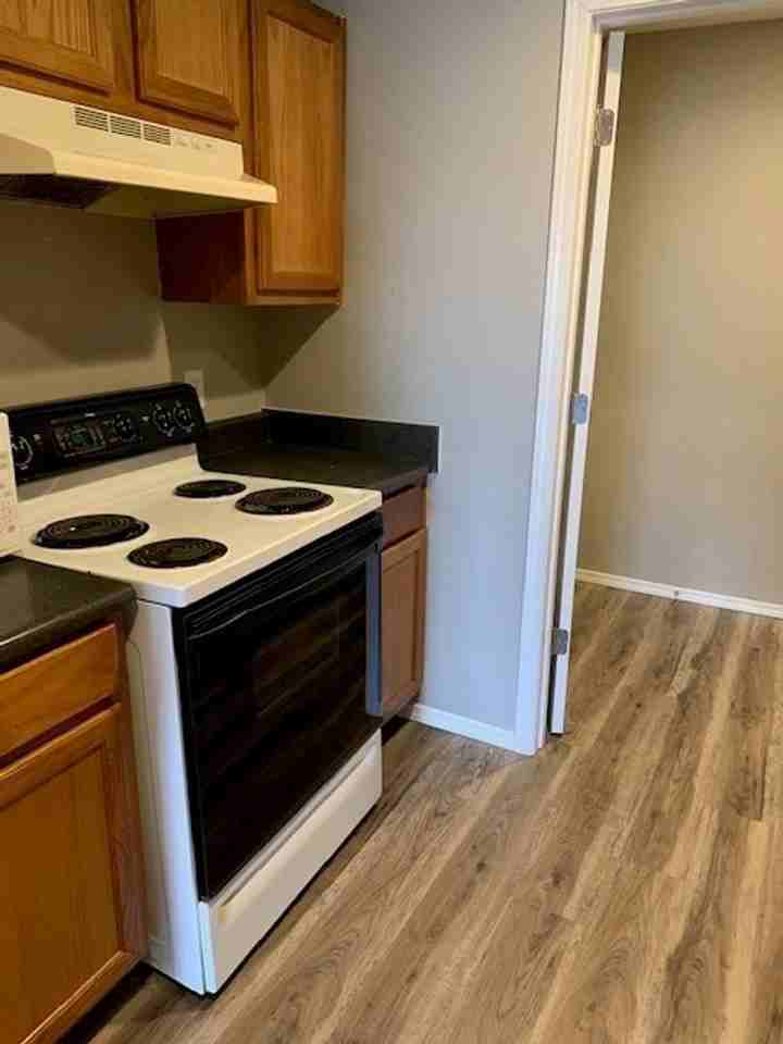 2913 Vineyards Pkwy #2 - Photo 2 of 25