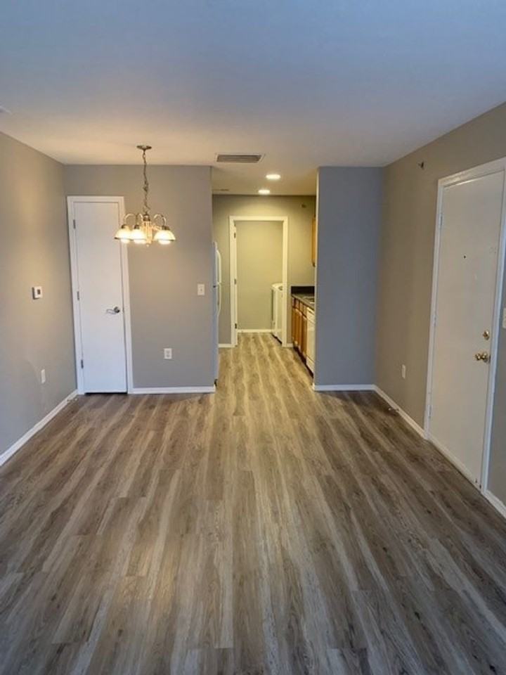 2913 Vineyards Pkwy #2 - Photo 6 of 25