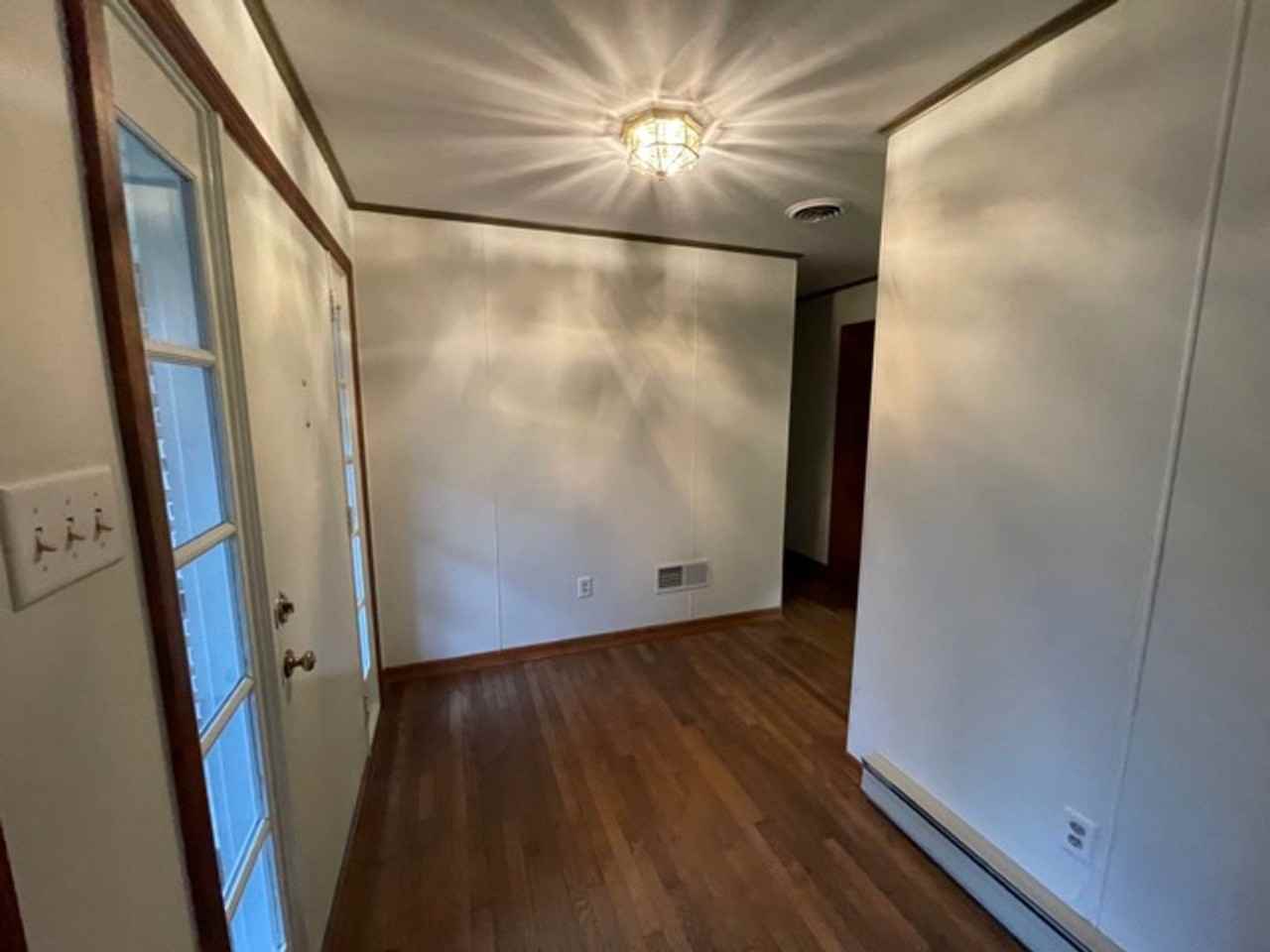 735 East King Street - Photo 3 of 19