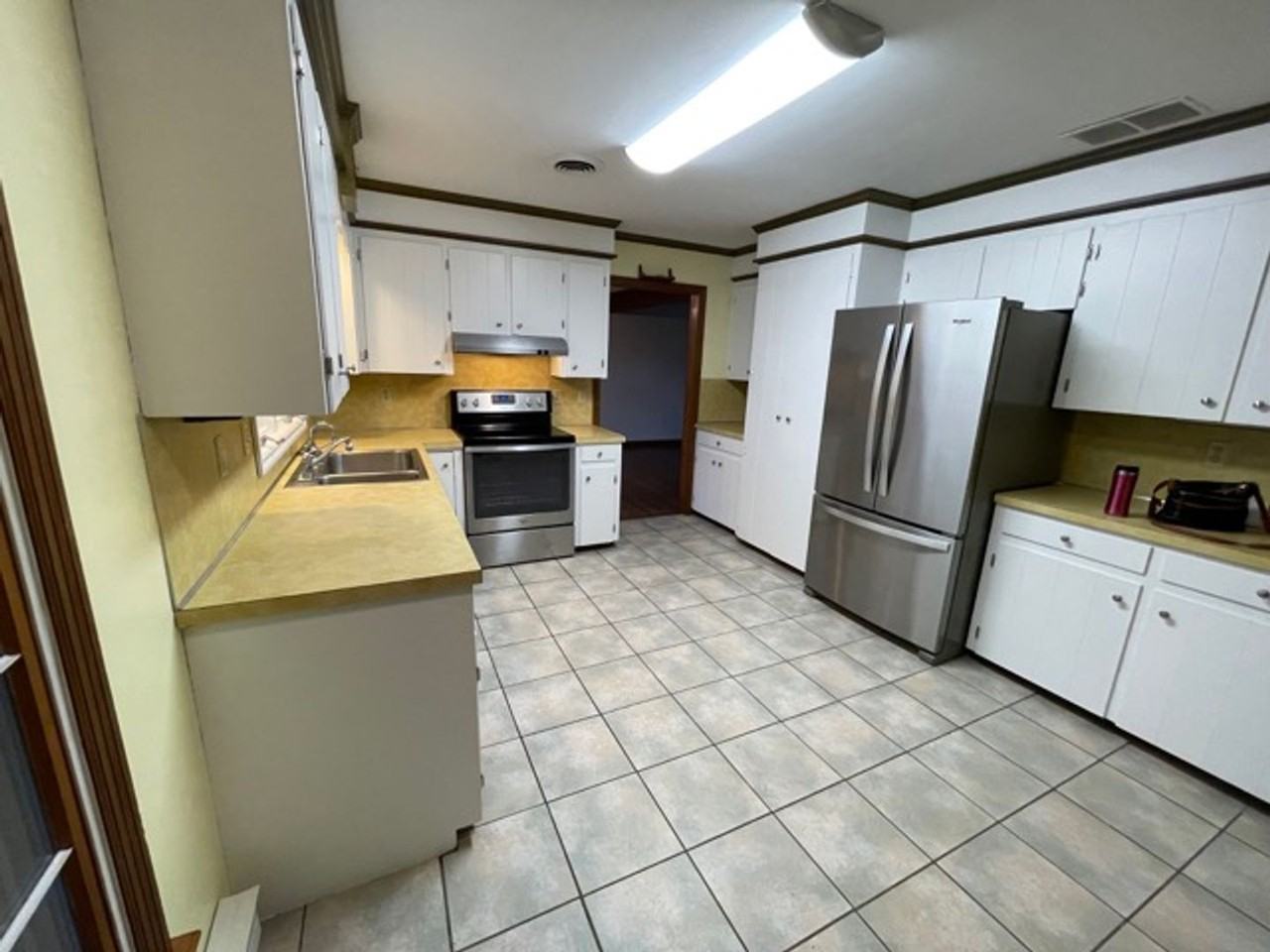 735 East King Street - Photo 5 of 19