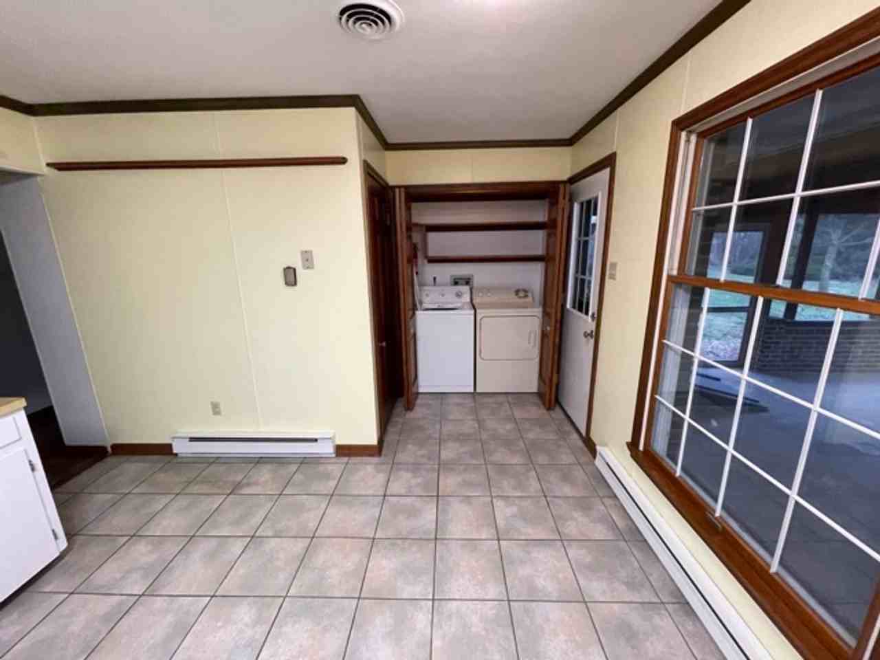 735 East King Street - Photo 6 of 19