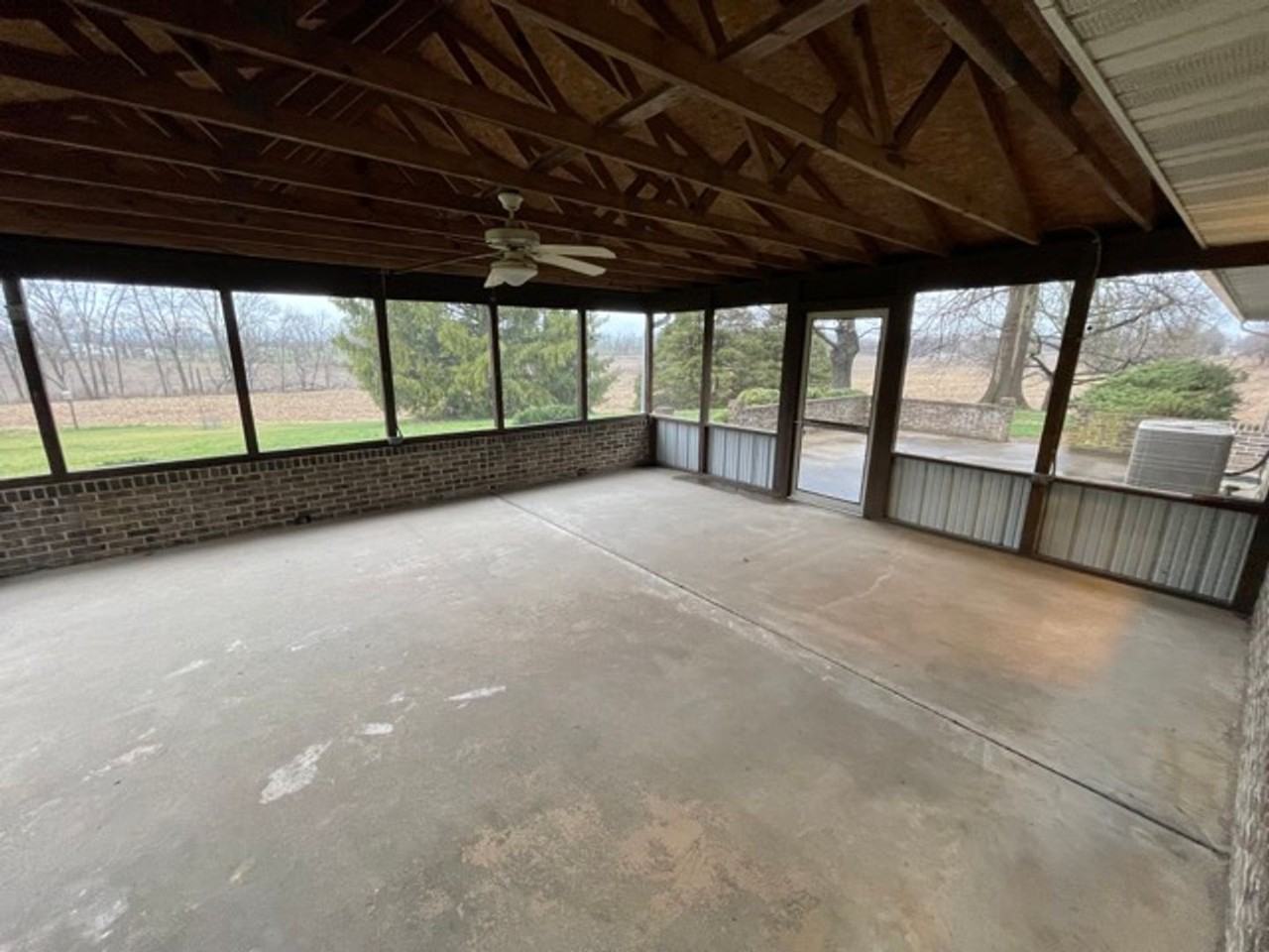 735 East King Street - Photo 7 of 19