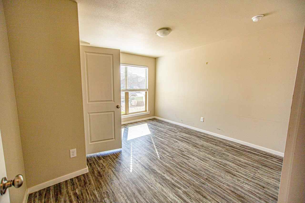 Willowbend - 1919 Langford Ave - Photo 5 of 5