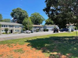 featured image of 587 Colonial Cir Se