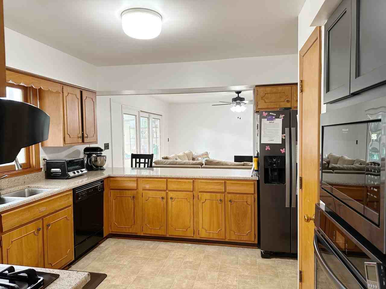 124 Mohican Pl - Photo 4 of 14