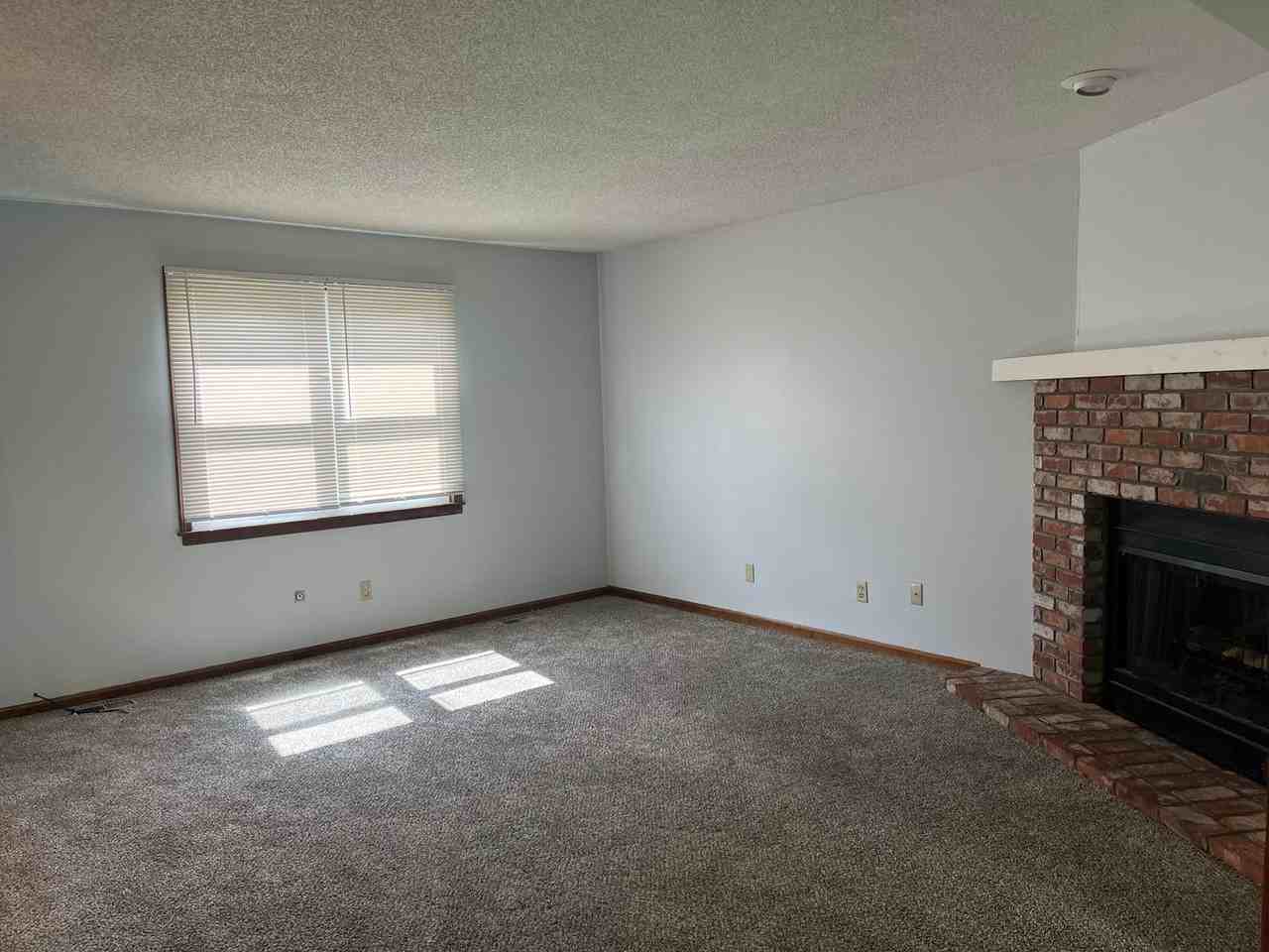 3519 Sw Eveningside Dr - Photo 3 of 9