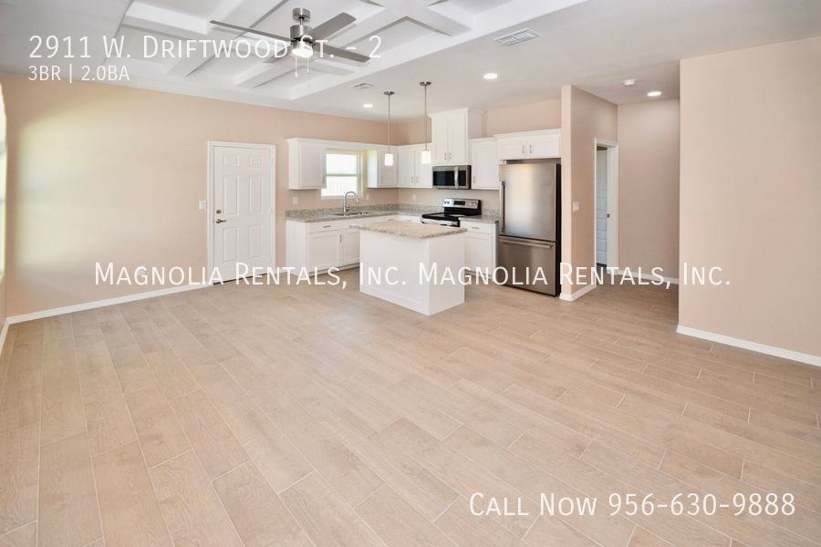 2911 W Driftwood St #2 - Photo 2 of 14