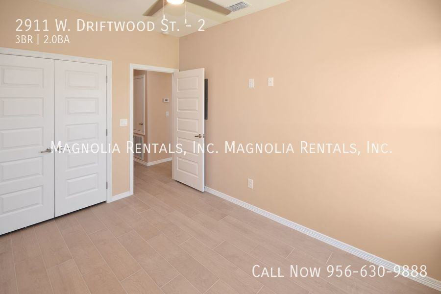 2911 W Driftwood St #2 - Photo 7 of 14