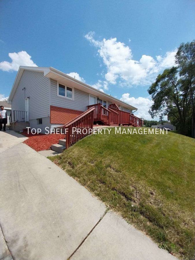 5207 Se 5th St - Photo 2 of 13