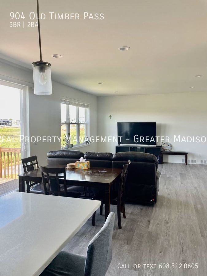 904 Old Timber Pass - Photo 3 of 11