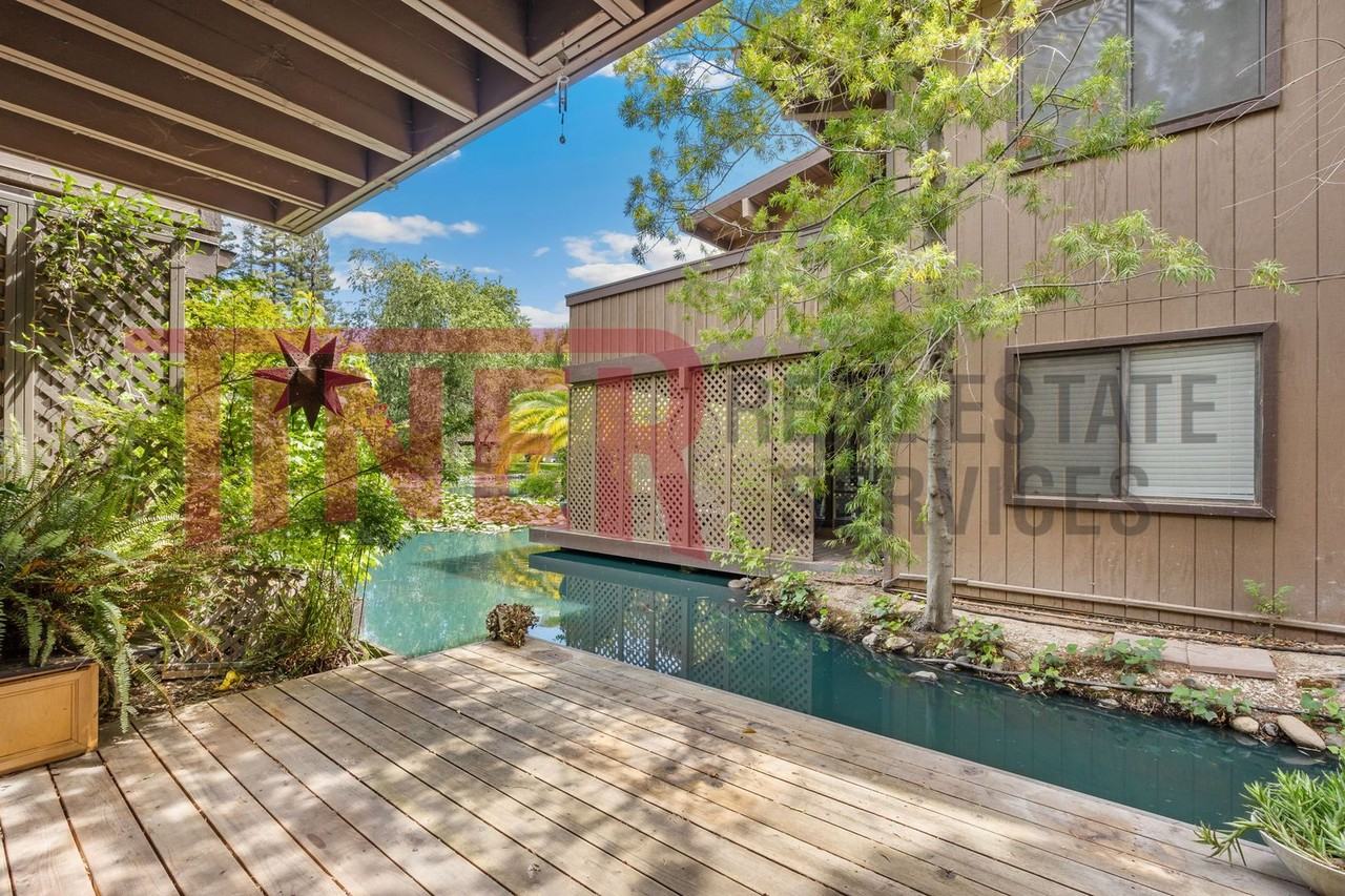 2424 Larkspur Ln #217