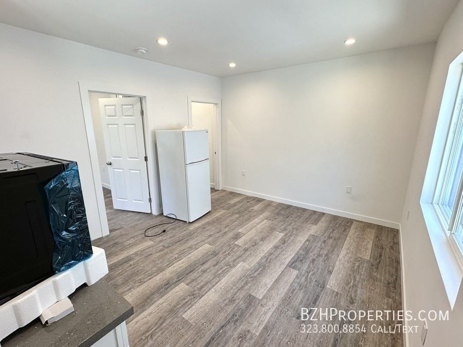 432 South Saint Louis Street #438 - Photo 2 of 6