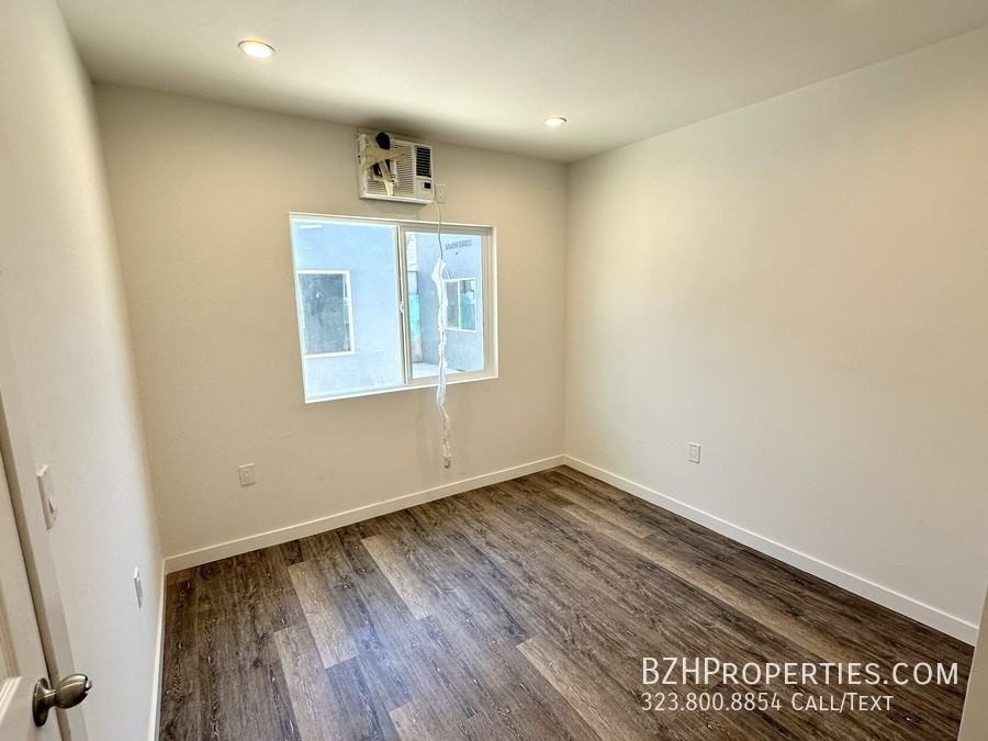 432 South Saint Louis Street #438 - Photo 3 of 6