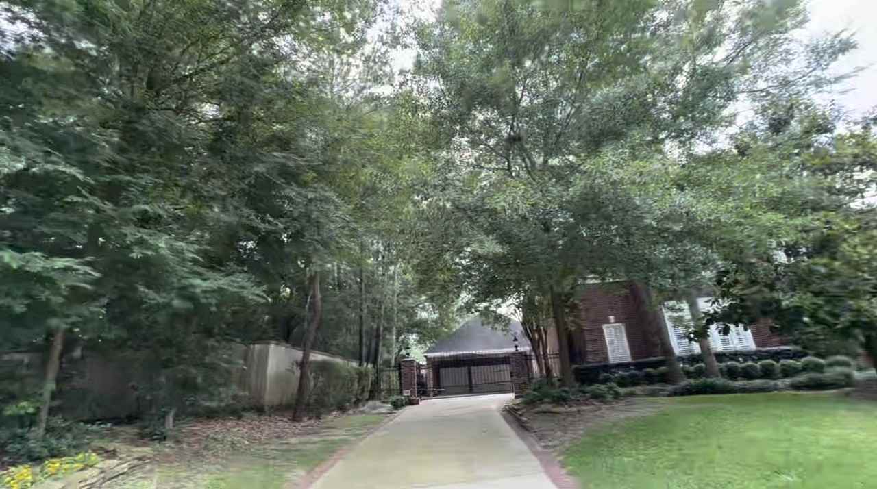 16107 Wimbledon Forest Dr #NA - Photo 4 of 32