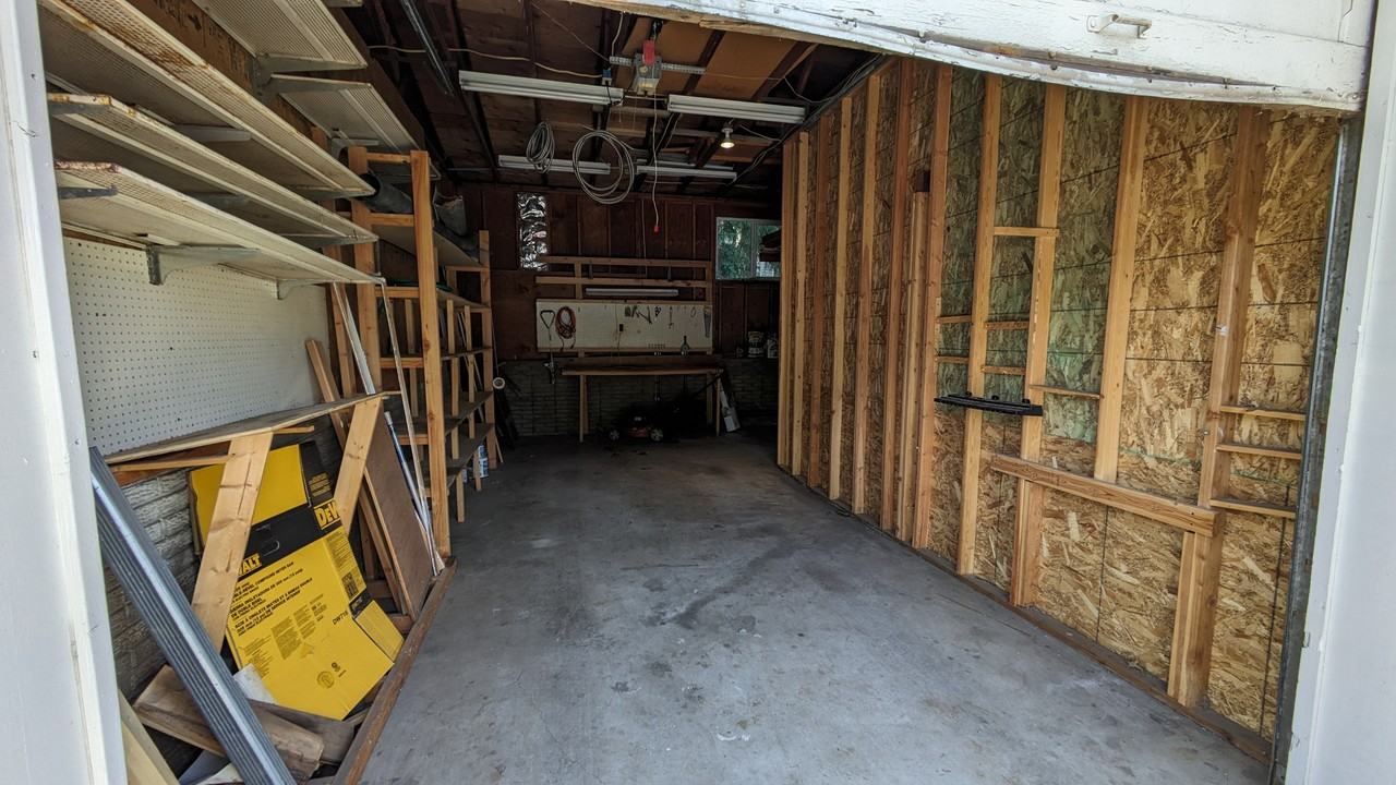 809 E E St #809 - Photo 4 of 21