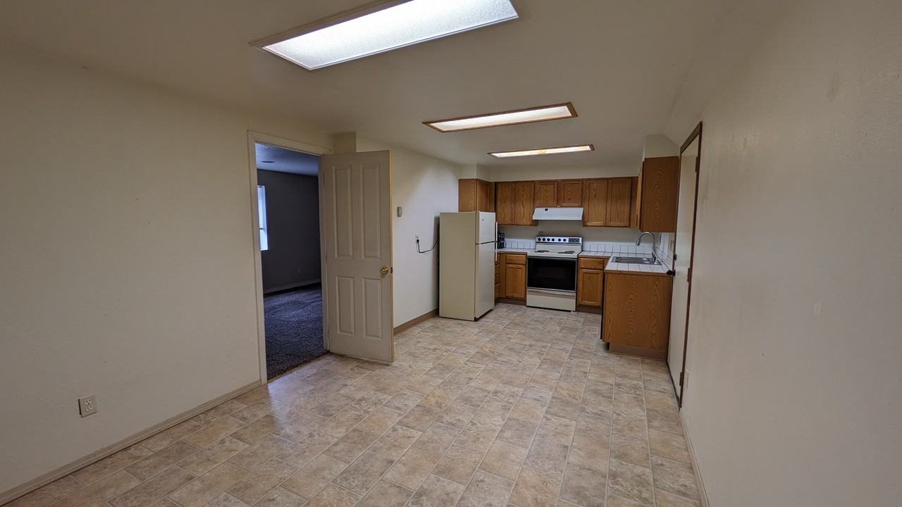 809 E E St #809 - Photo 6 of 21