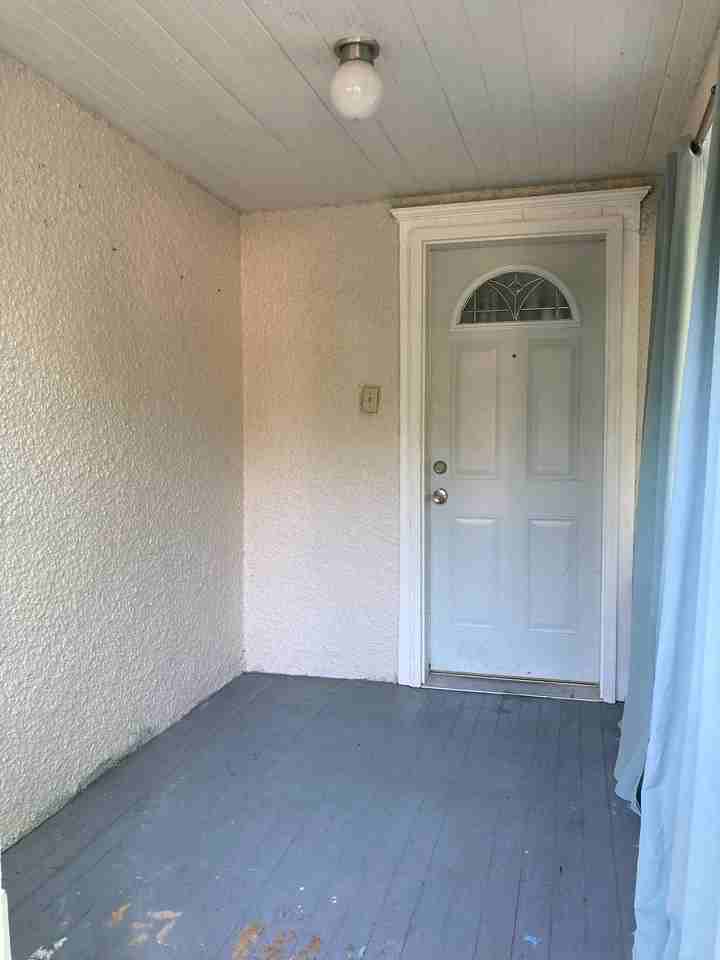 113 E 7th St #NA - Photo 2 of 15