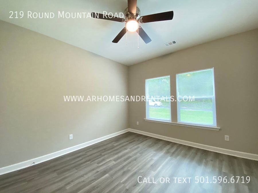 219 Round Mountain Rd - Photo 3 of 10