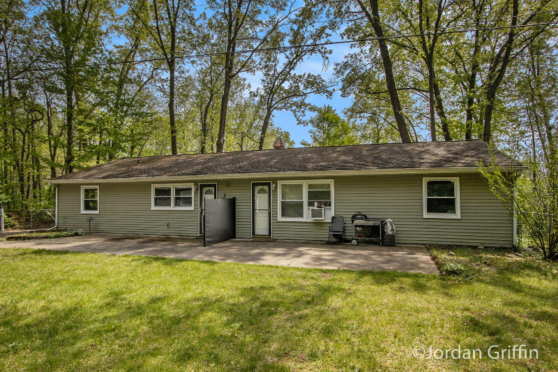 3555 E B Ave #B - Photo 3 of 32