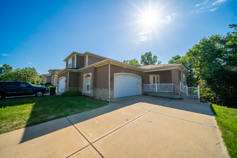 717 N Fildley St, Olathe, KS 66061 3 Bedroom Apartment for Rent