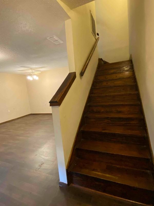 420 Wedgewood St - Photo 7 of 15