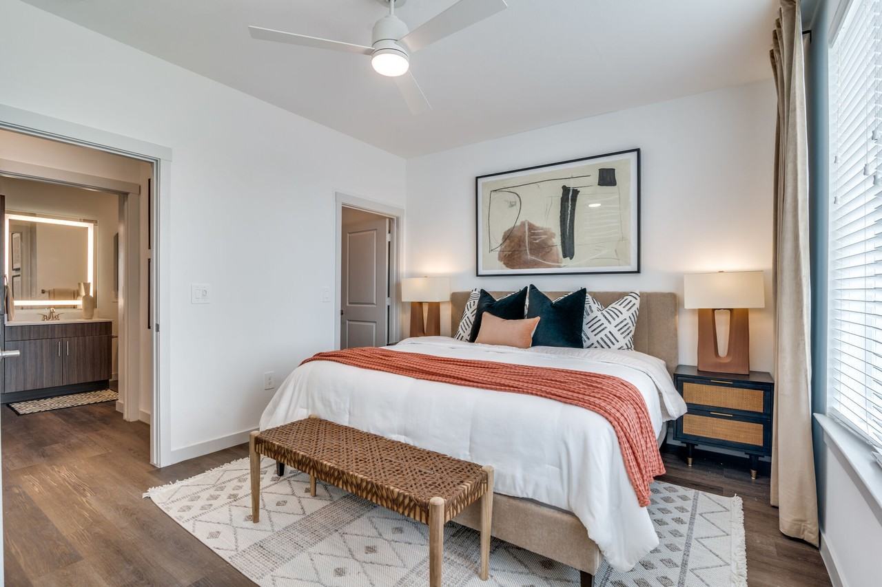 Aspen at Gateway - Photo 7 of 40