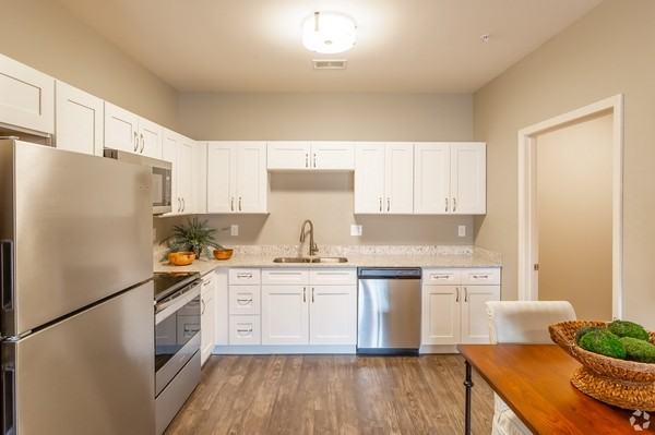 Finish Line Apartments - Photo 3 of 41