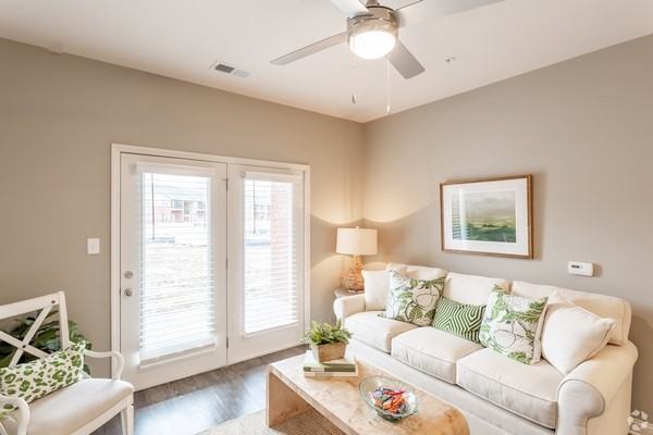 Finish Line Apartments - Photo 4 of 41