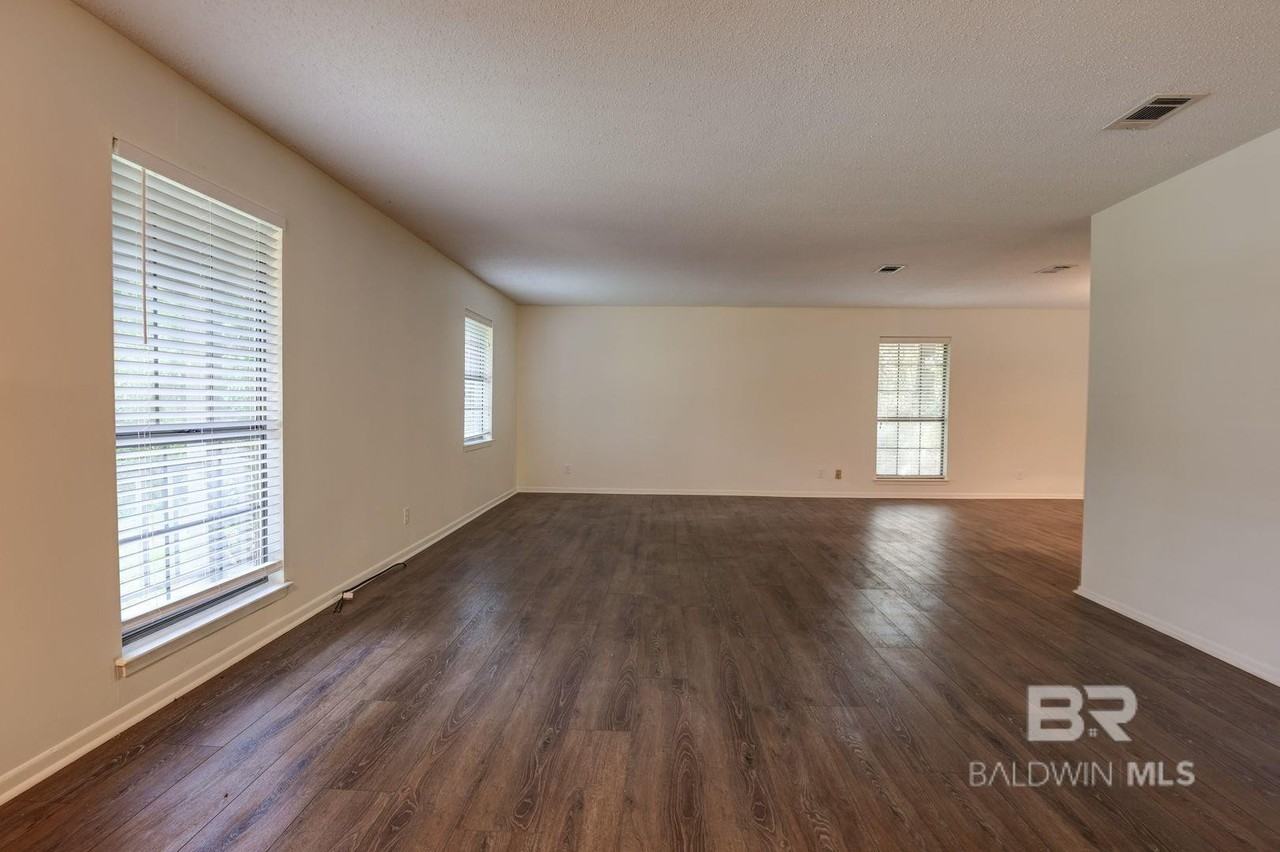 7269 Charbon Dr - Photo 4 of 19