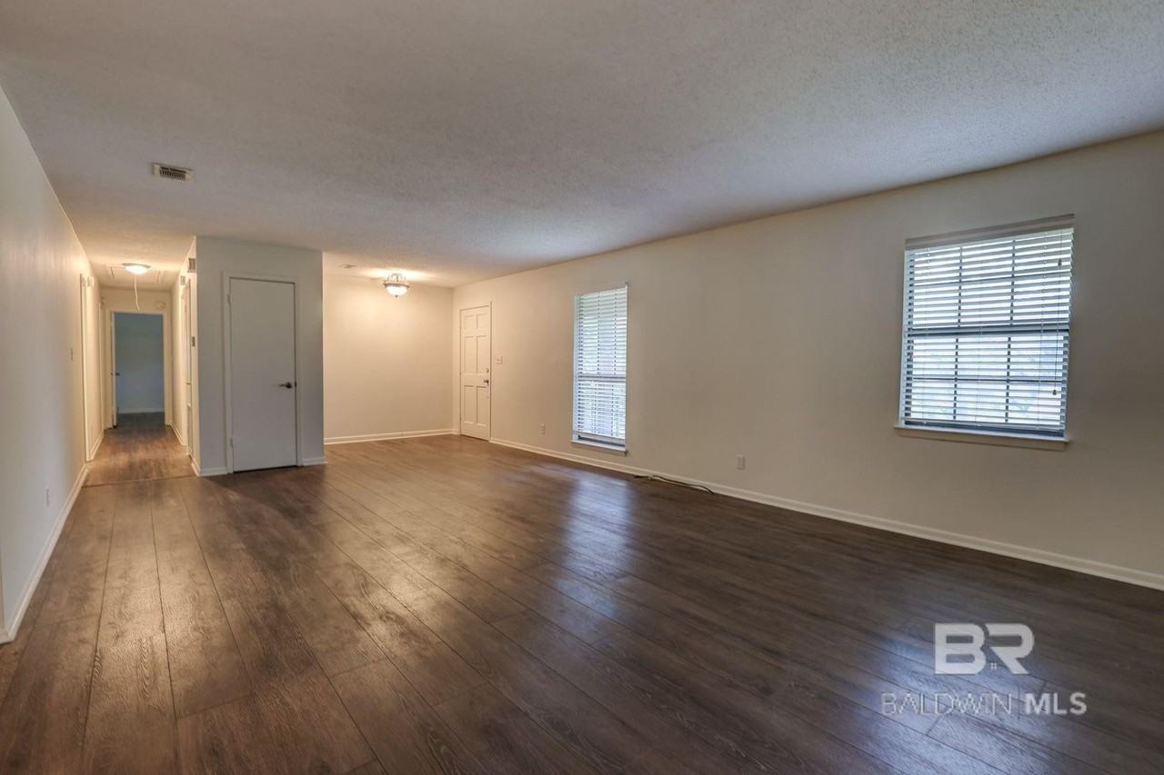 7269 Charbon Dr - Photo 5 of 19