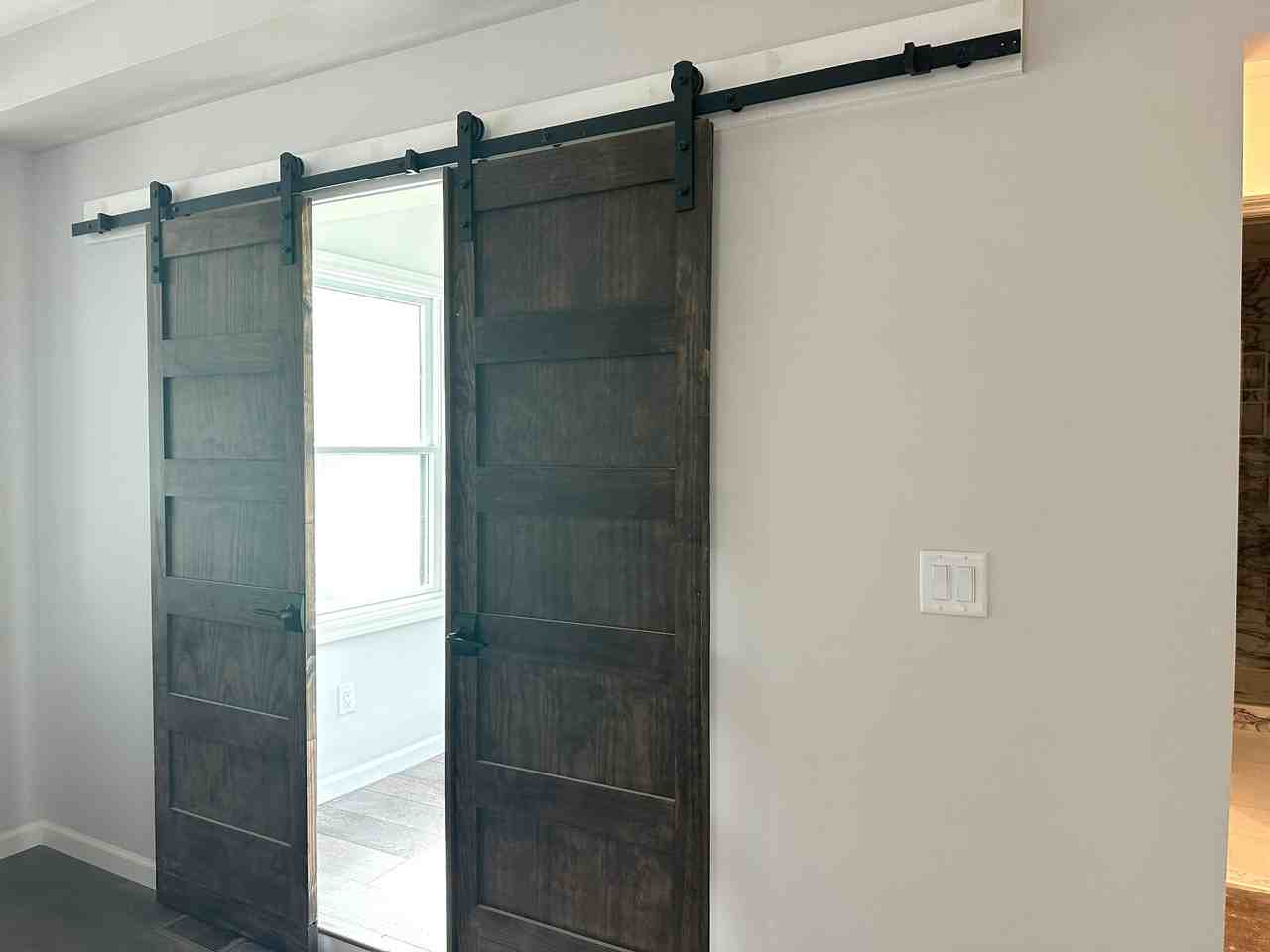 243 Liberty Rd 1st Fl - Photo 2 of 13