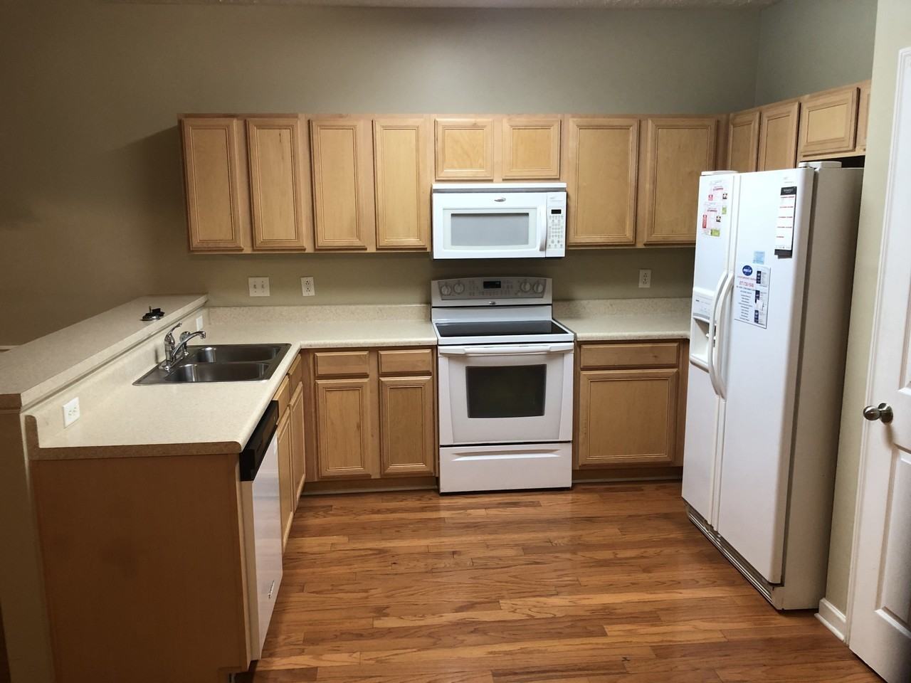 132 Canton Ct - Photo 3 of 26