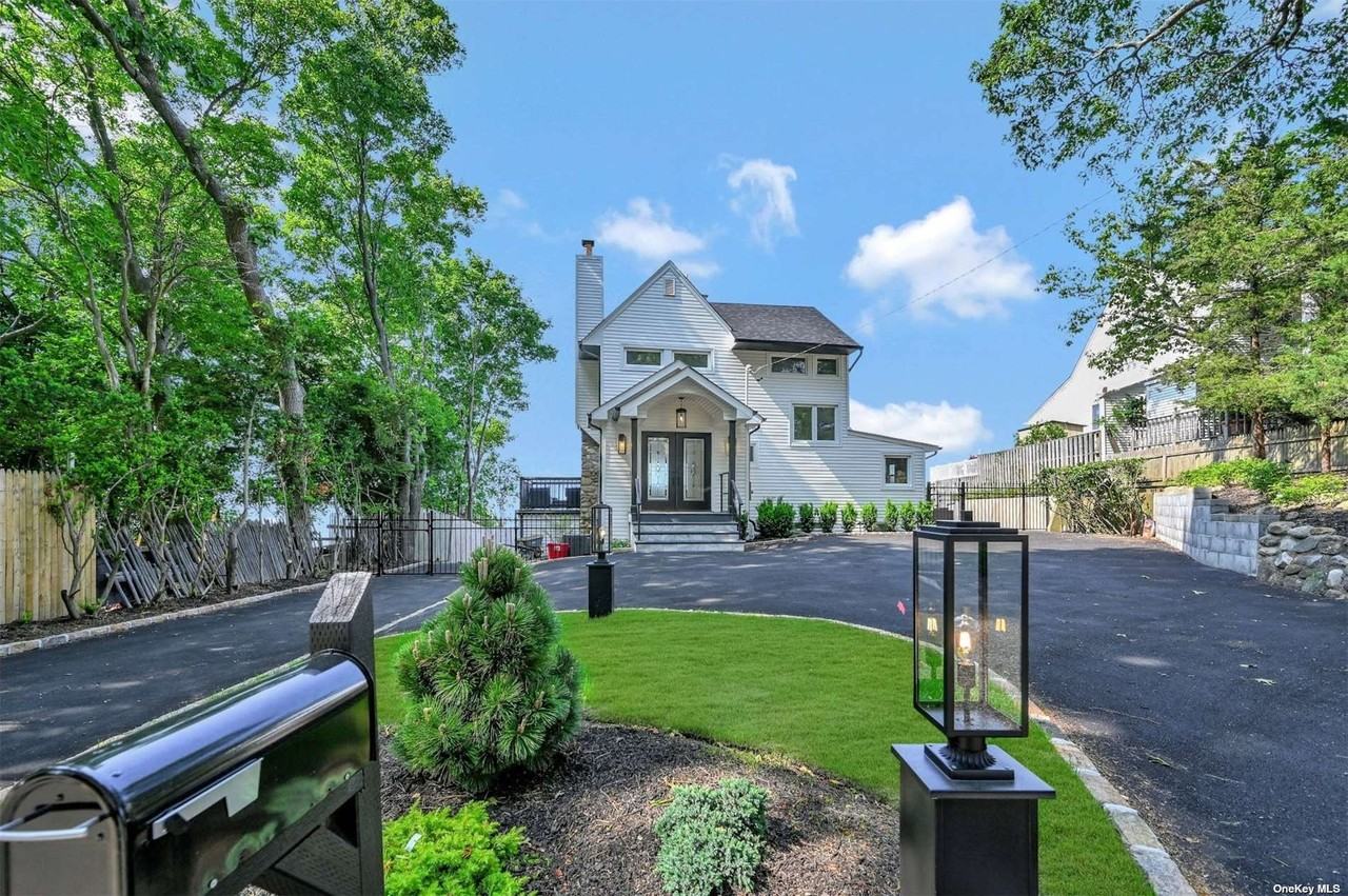 54 Cliff Rd E - Photo 2 of 17