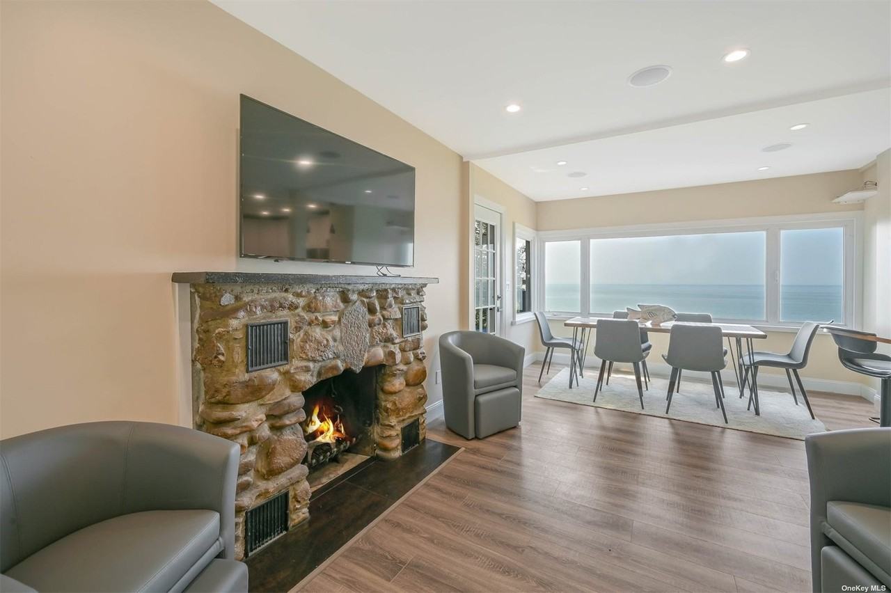 54 Cliff Rd E - Photo 3 of 17