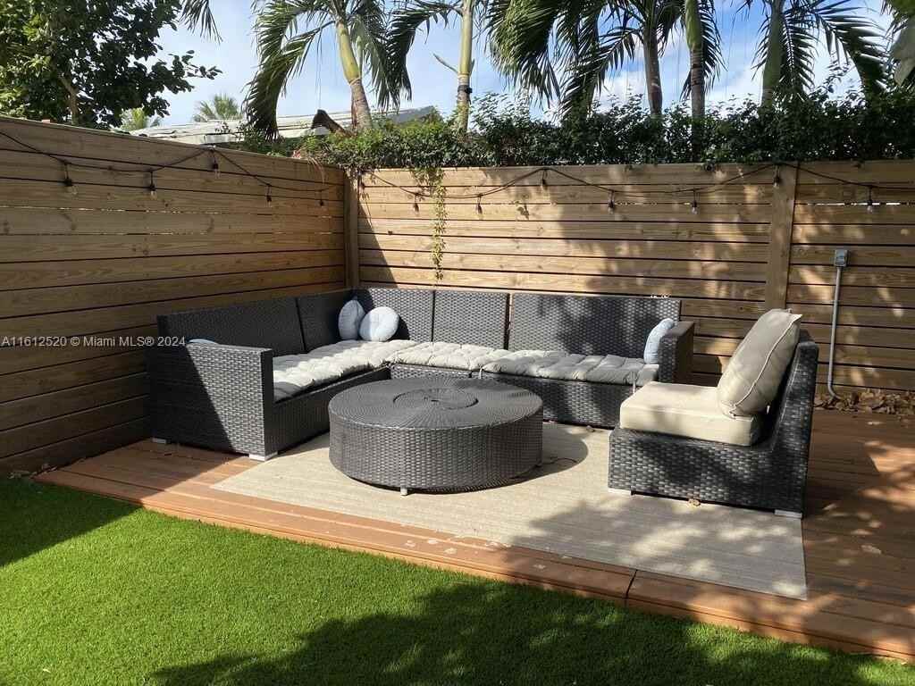 3445 Sw 14th St #3445 - Photo 4 of 50