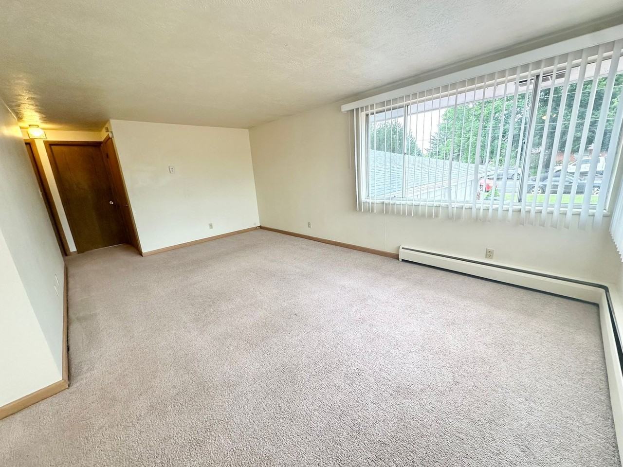 2517 N Garfield Ave - Photo 5 of 15