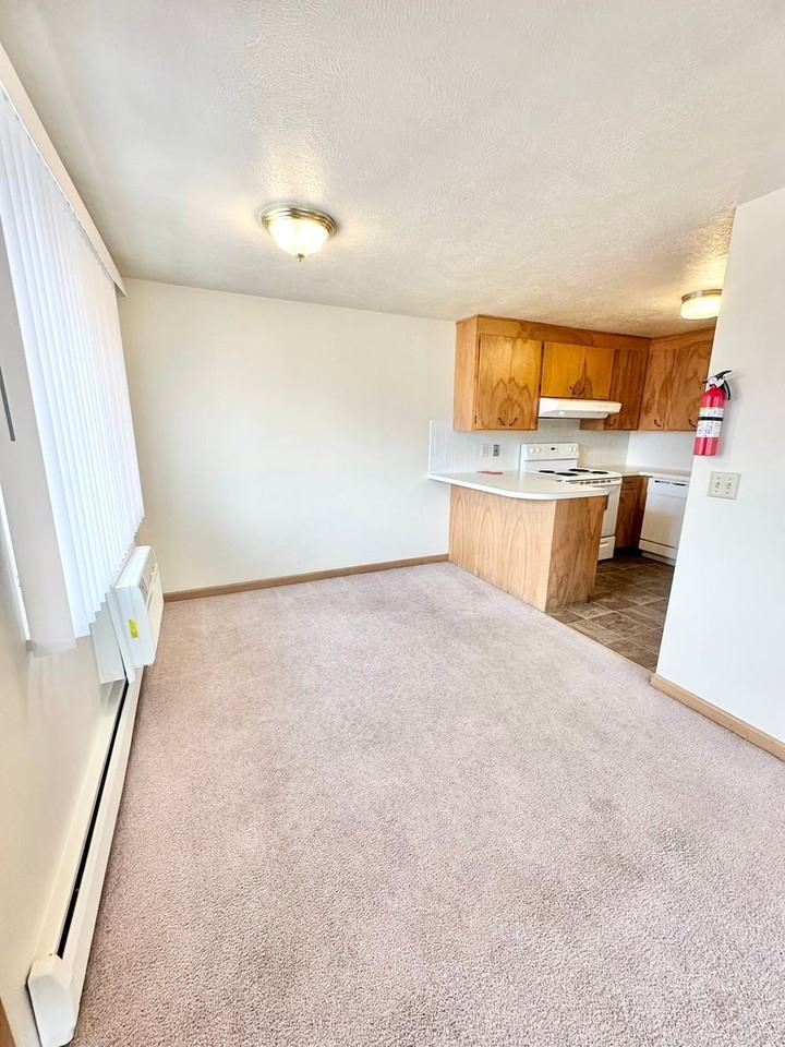 2517 N Garfield Ave - Photo 6 of 15