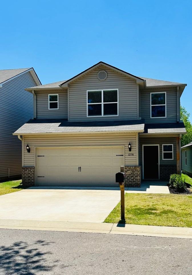 12596 Waterbury Way - Photo 4 of 14