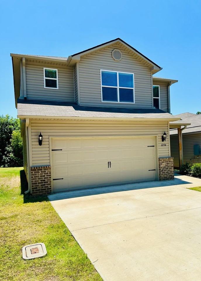 12596 Waterbury Way - Photo 5 of 14