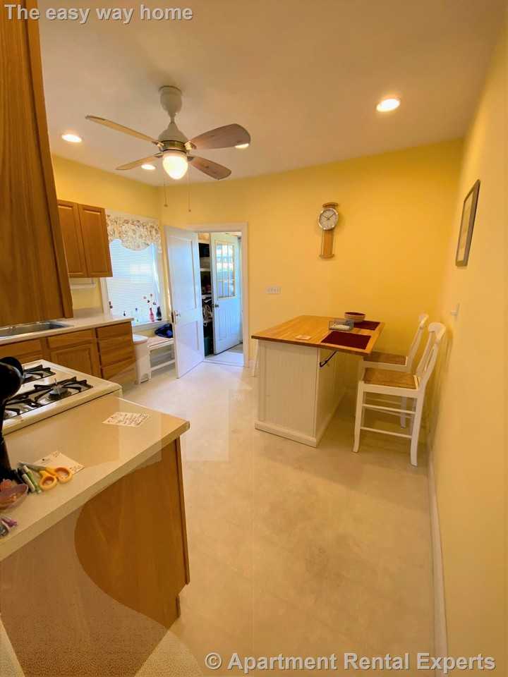 1096 Fellsway #1 - Photo 2 of 11
